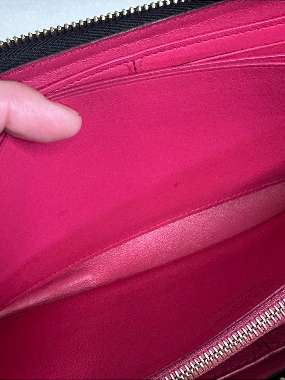 Louis Vuitton Black Leather Portefeuille Taurillion Comete Long Wallet w/ Pink - Picture 11 of 16